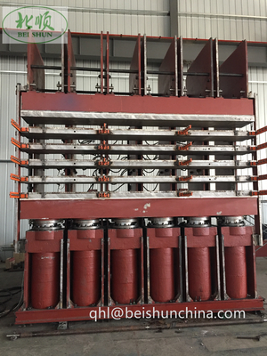 satın al SGS PLC Kamyon Yeniden Pürüzlü Lastik Yürümesi Üretimi için Hidrolik Vulkanlaştırma Basıncı online manufacture