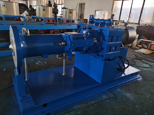 satın al 22Kw Sıcak Besleme Kauçuk Ekstrüder 120mm Yüksek Güçlü Giyim Direnci vida kullanır online manufacture