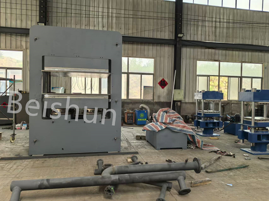 satın al Büyük Tek Katmanlı Kauçuk Kalıplama Pressi / 2.8MPa Basınçlı Kauçuk Pressi Makinesi online manufacture