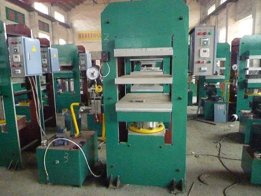 PLC Kontrol Kauçuk Vulkanizasyon Pres Makinesi 15T Kauçuk Levha Vulkanizasyon Presi