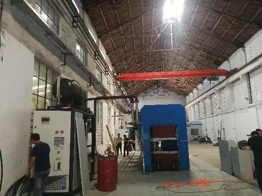 İyi fiyat Elektrik veya transfer yağı Isıtma Kauçuk Kalıplama Vulkanizing Pres 0-25MPa Basınç aralığı 0-300°C Sıcaklık çevrimiçi