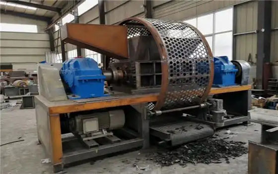 İyi fiyat 35kw*2 Motor Atık Lastikleri Çöpçatanı, Giriş Lastikleri için Su Soğutması ile 1200mm'den Az Boyutlu çevrimiçi